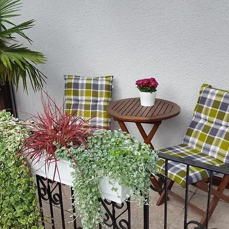 Mandelbluete Holiday home Klingenmuenster